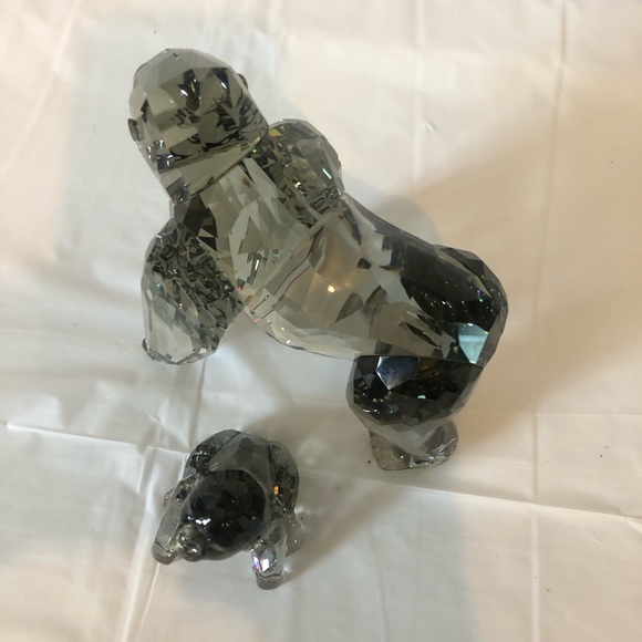 Swarovski Gorillas Endangered Wildlife series Parent & baby original box and COA - Picture 5 of 10